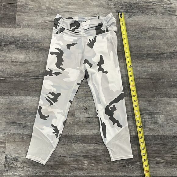 Carbon38 Thirty8 Honor Crop White Camo high rise mesh bra (S) leggings (M) VGUC - Picture 6 of 12